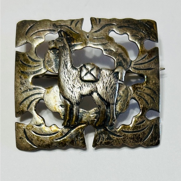 Cuzco Jewelry - sterling silver vintage brooch. CUD CUZCO Peru Llama 🦙. Great condition! Rare!